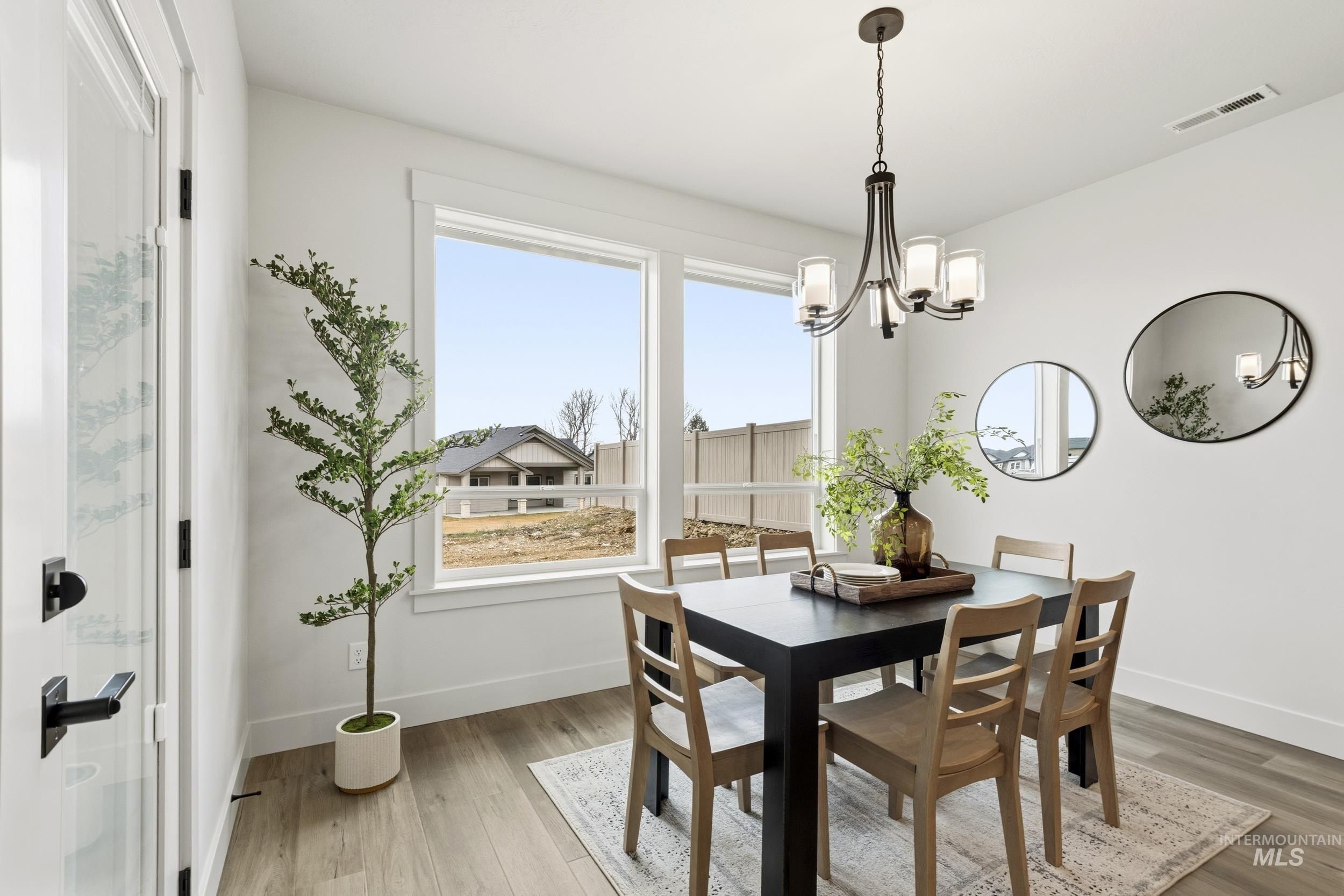 1988 W Bittern St. Nampa, ID 83686