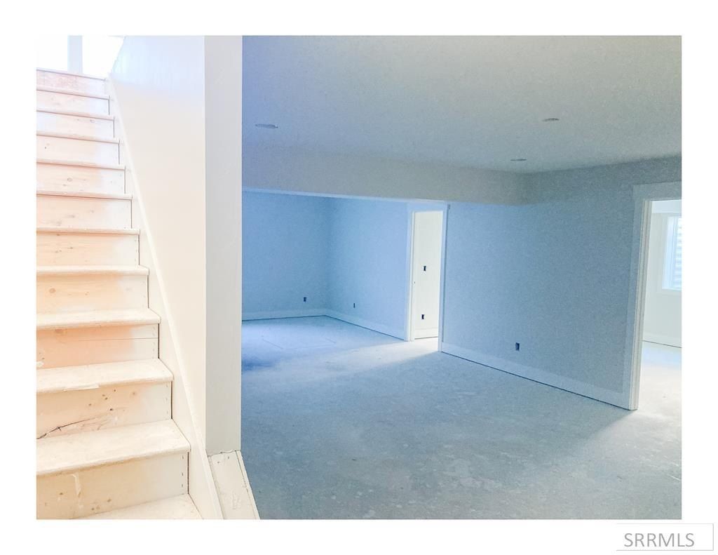 43 N White Pine Lane. Rigby, ID 83442