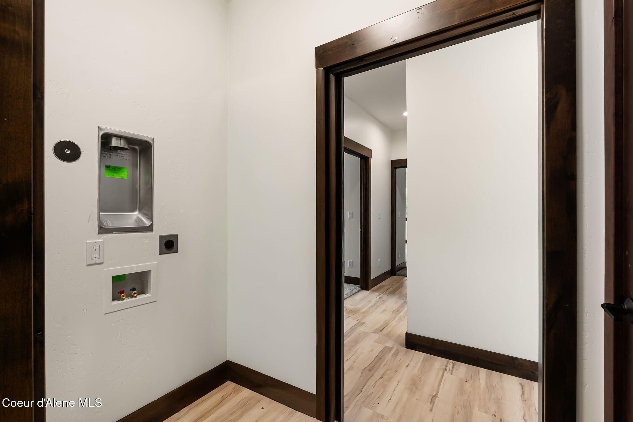 154 Jazz Way. Laclede, ID 83841