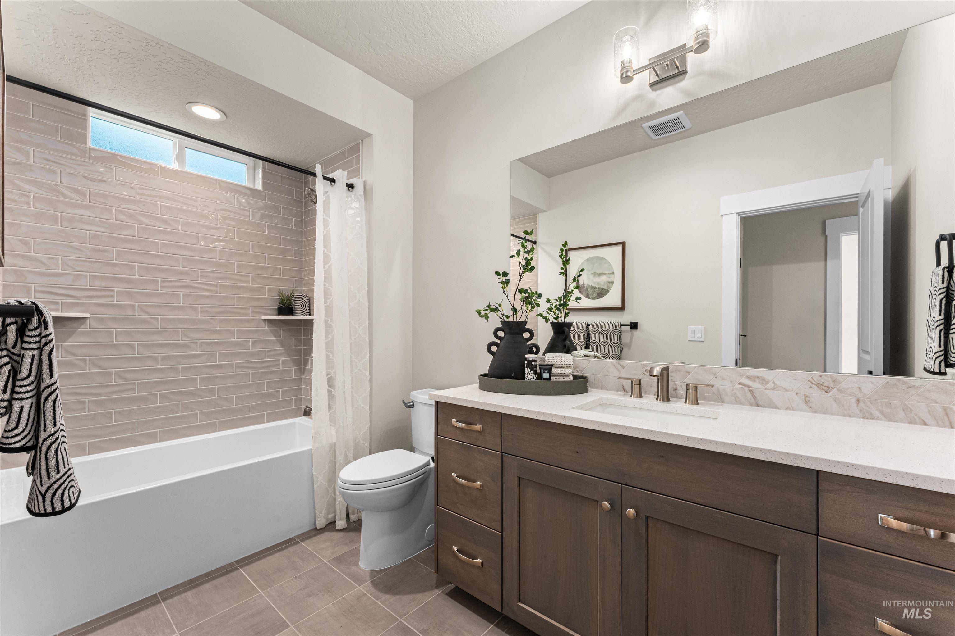 8082 Tandy Cove St. Middleton, ID 83644