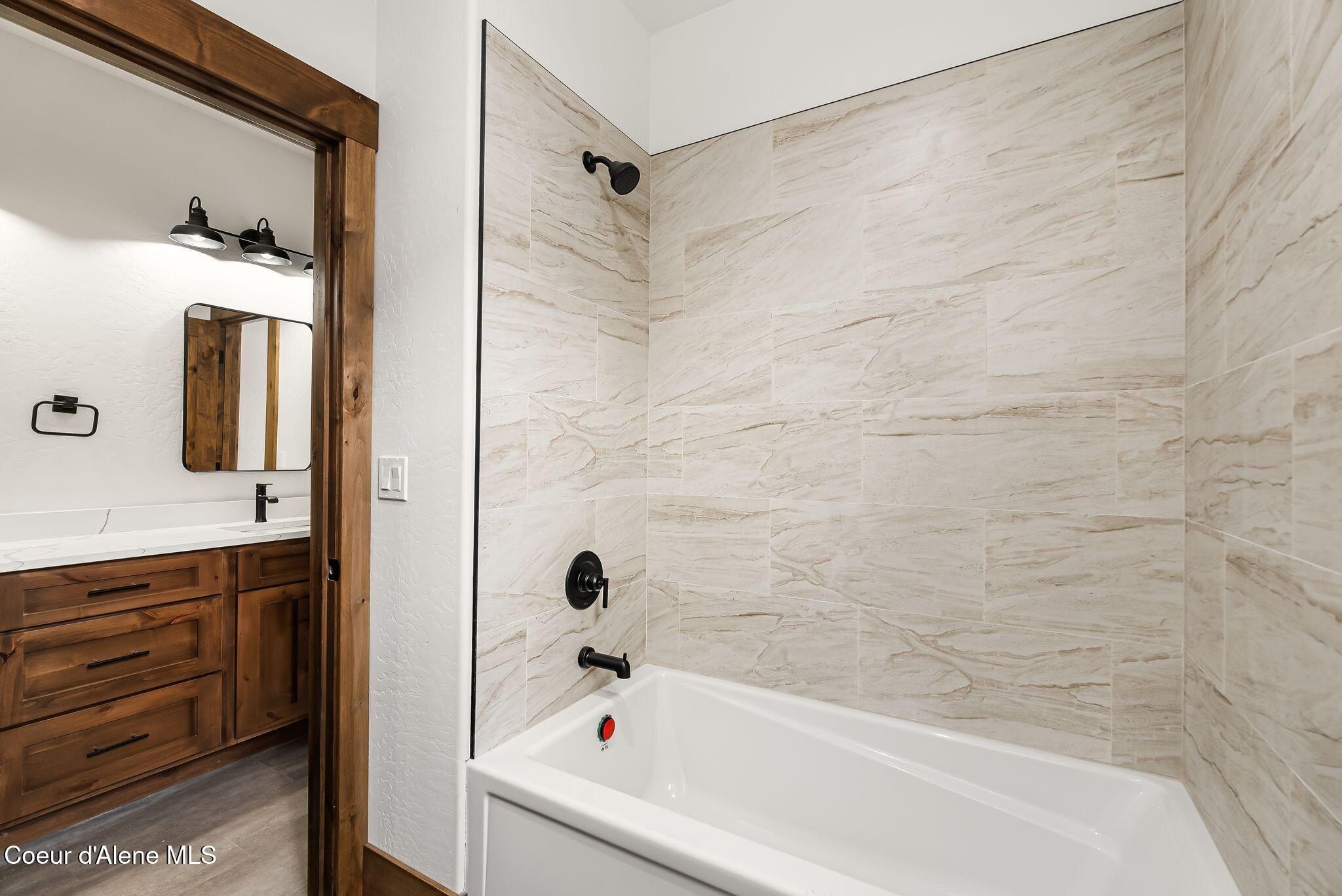 137 Backtrack Rd. Sandpoint, ID 83864