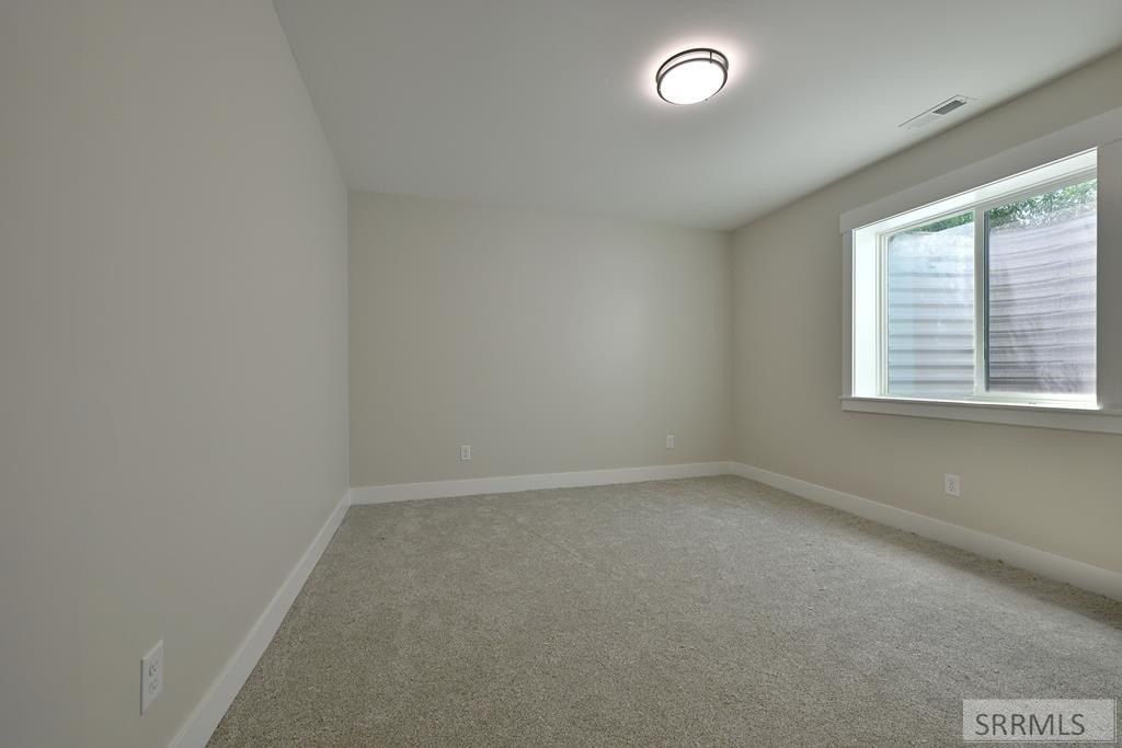 831 E 1560 N. Shelley, ID 83274