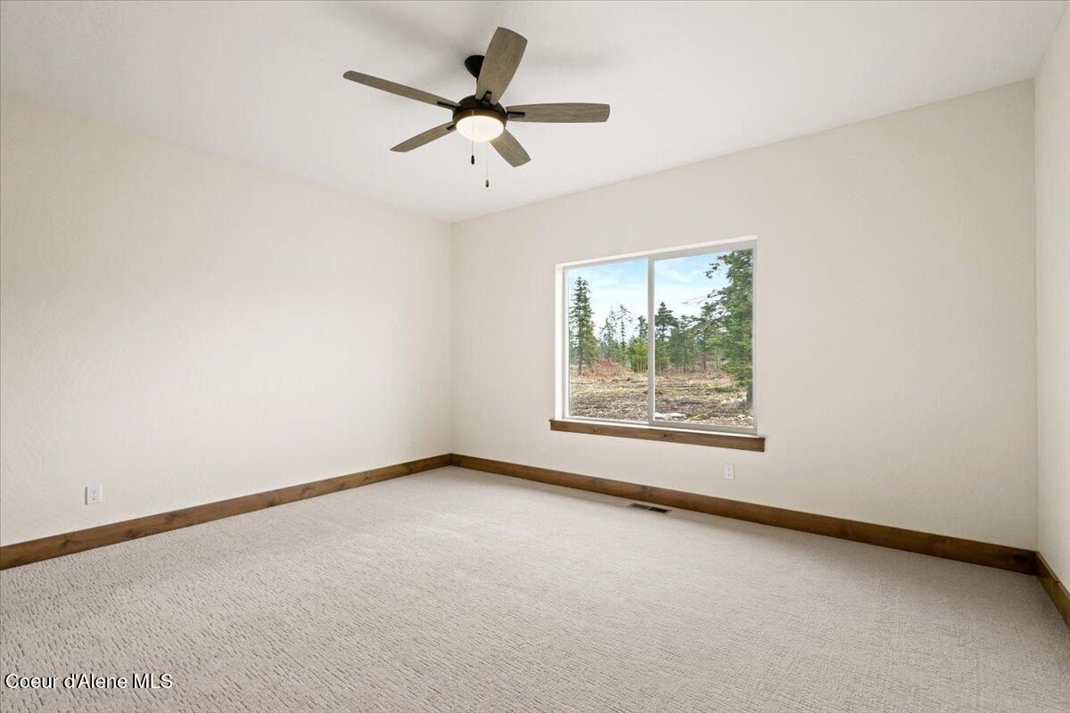 17372 W Kathleen Ave. Hauser, ID 83854