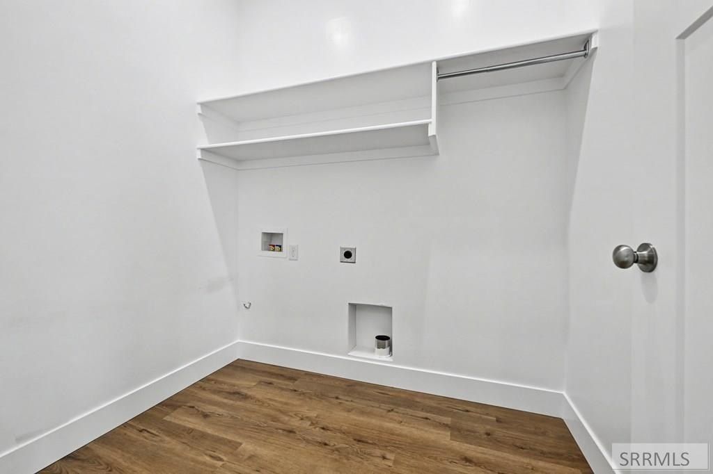 3670 Kingsboro Avenue. Ammon, ID 83406