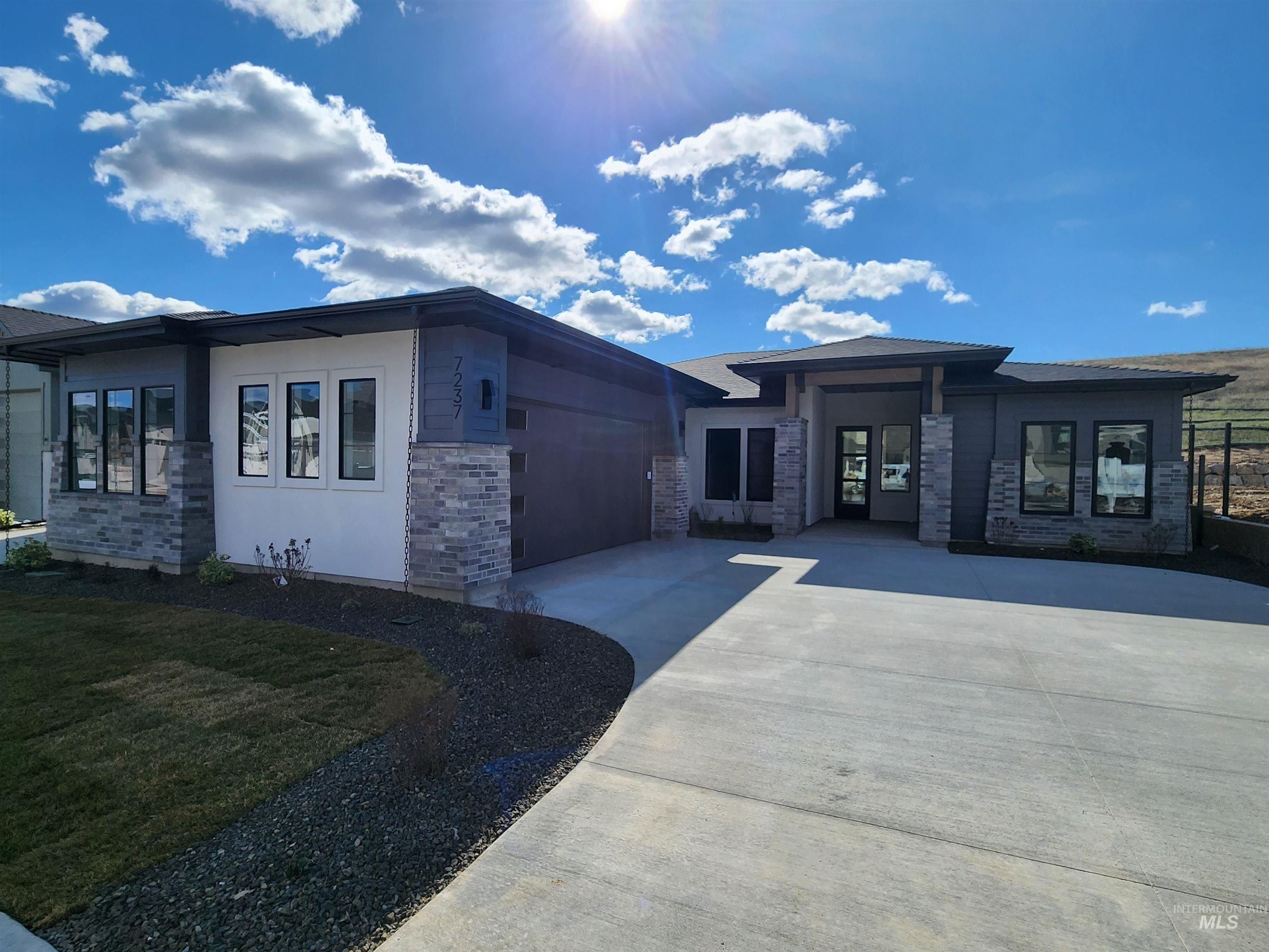 7237 N Firhill Pl. Eagle, ID 83616
