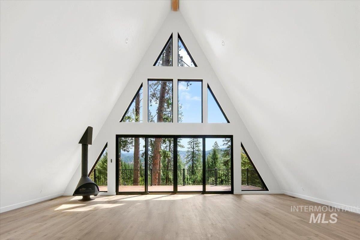 7 Moonglow Cir. Garden Valley, ID 83622