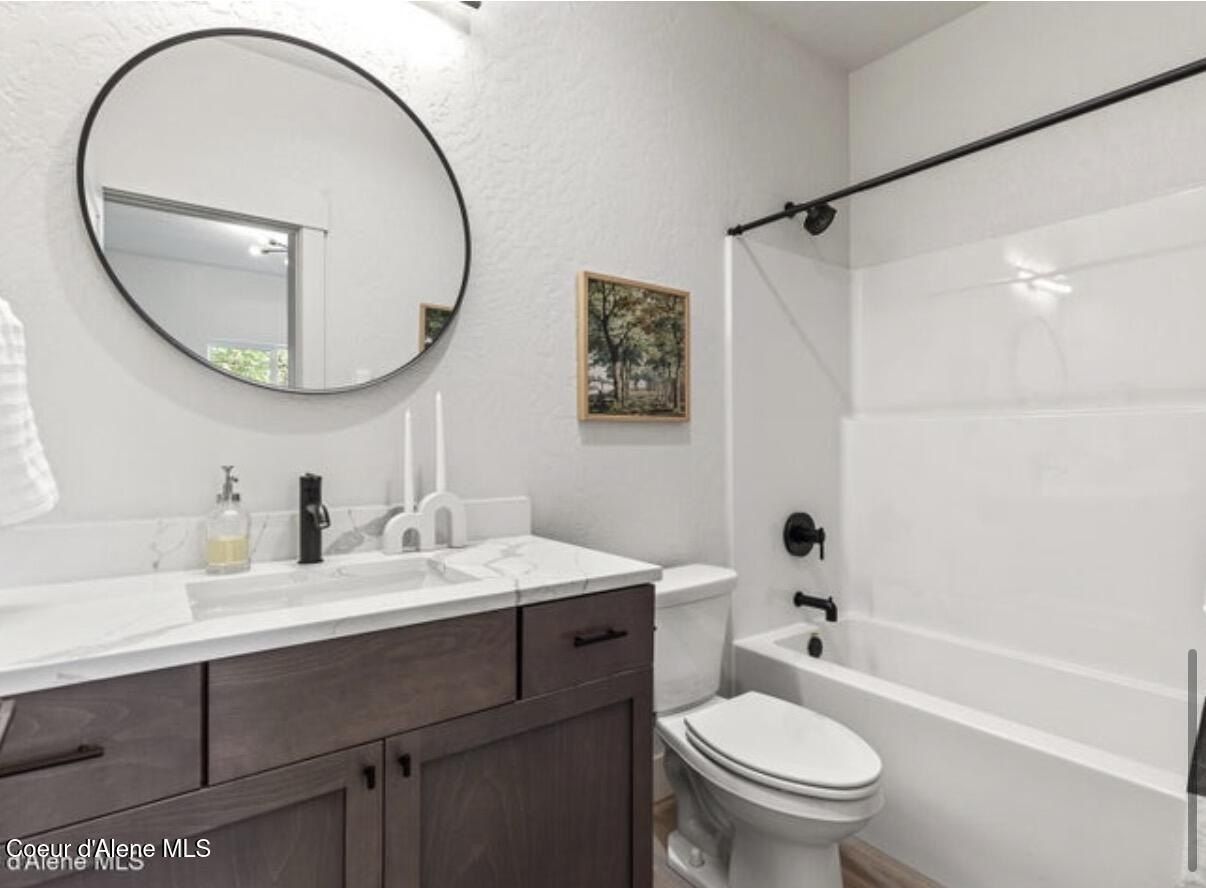 99 Big Burl Rd. Sagle, ID 83860