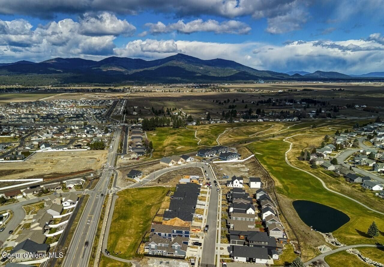 3606 N Blaze Loop. Post Falls, ID 83854