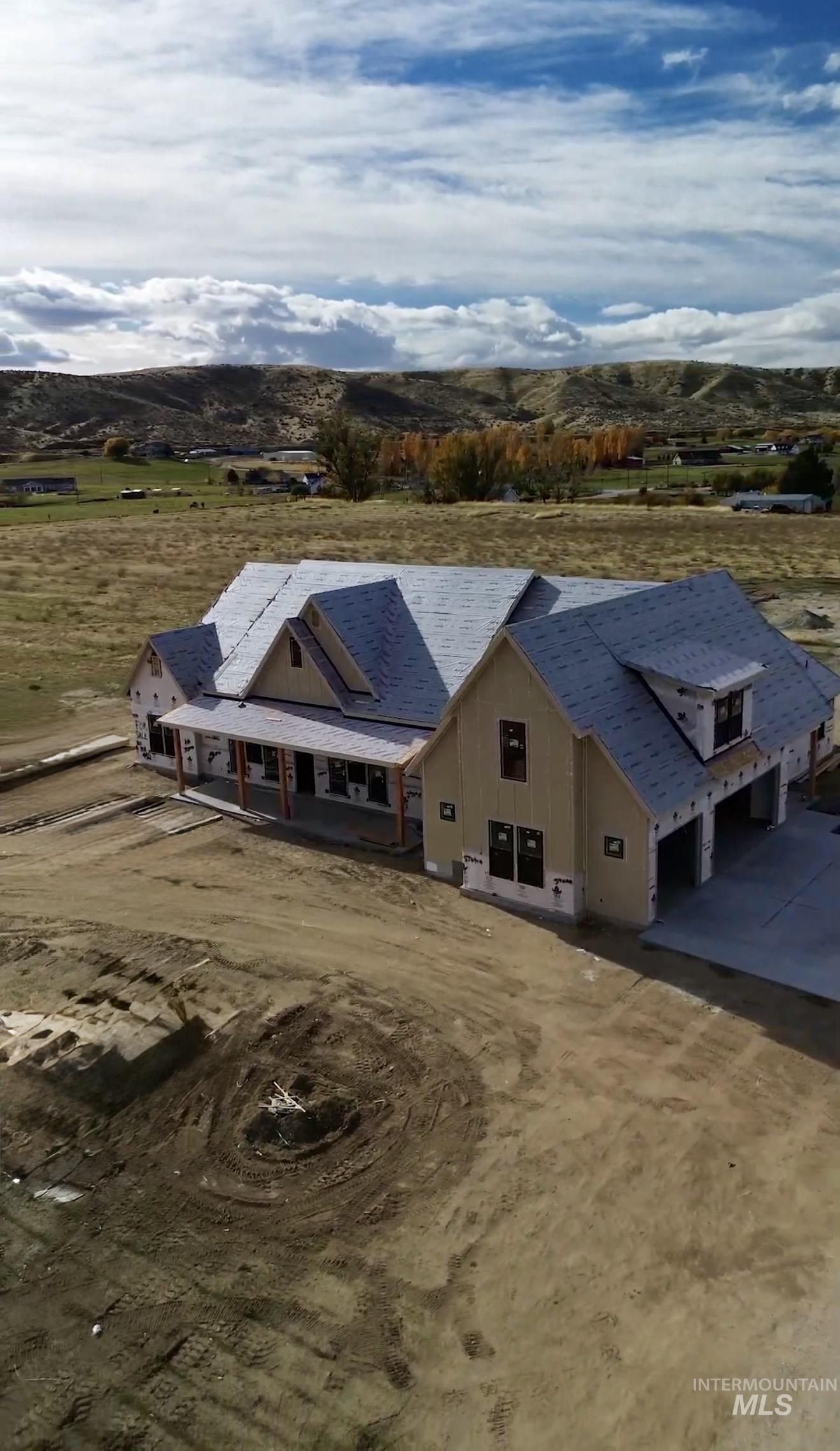 6677 Sophie Lane. Emmett, ID 83617