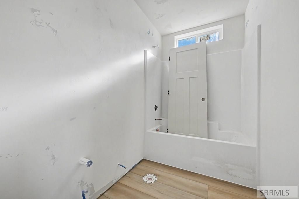 3062 Elixir Road. Ammon, ID 83406