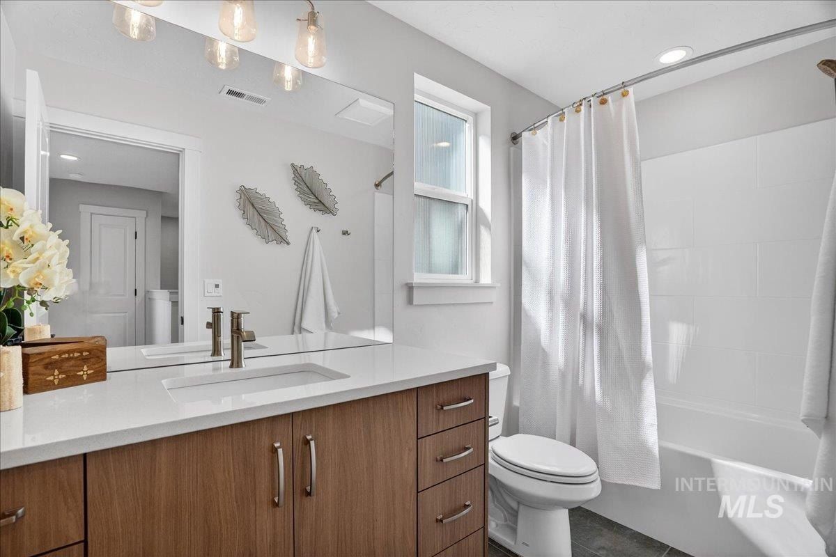 18139 Cinder Brook Ave. Nampa, ID 83687