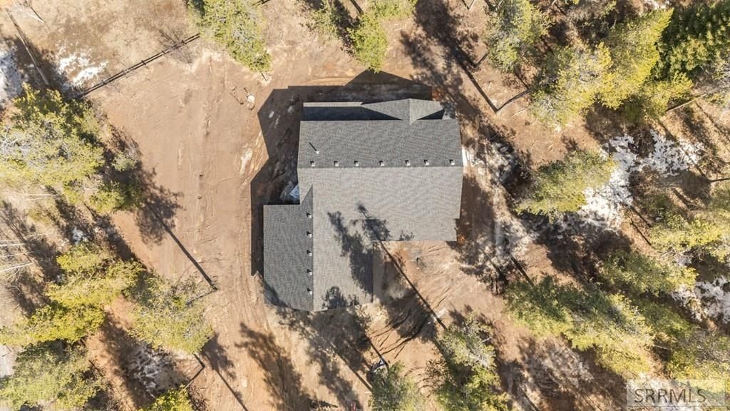 1527 Shadow Run. Ashton, ID 83420