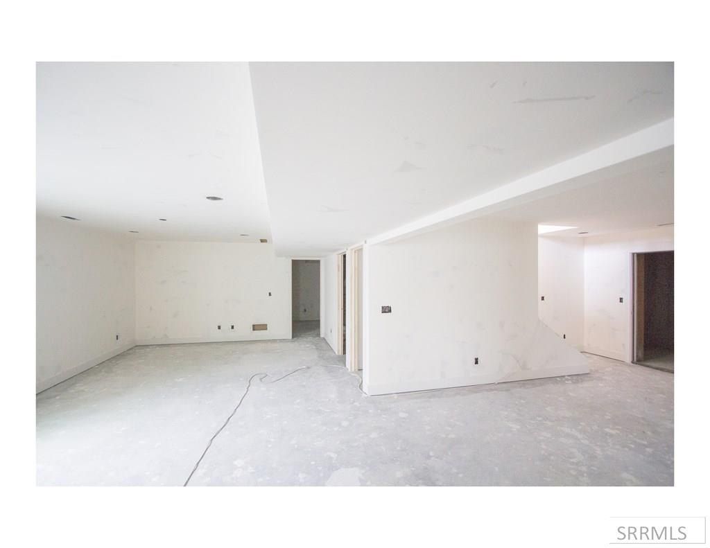 1660 Tide Pool Drive. Idaho Falls, ID 83404