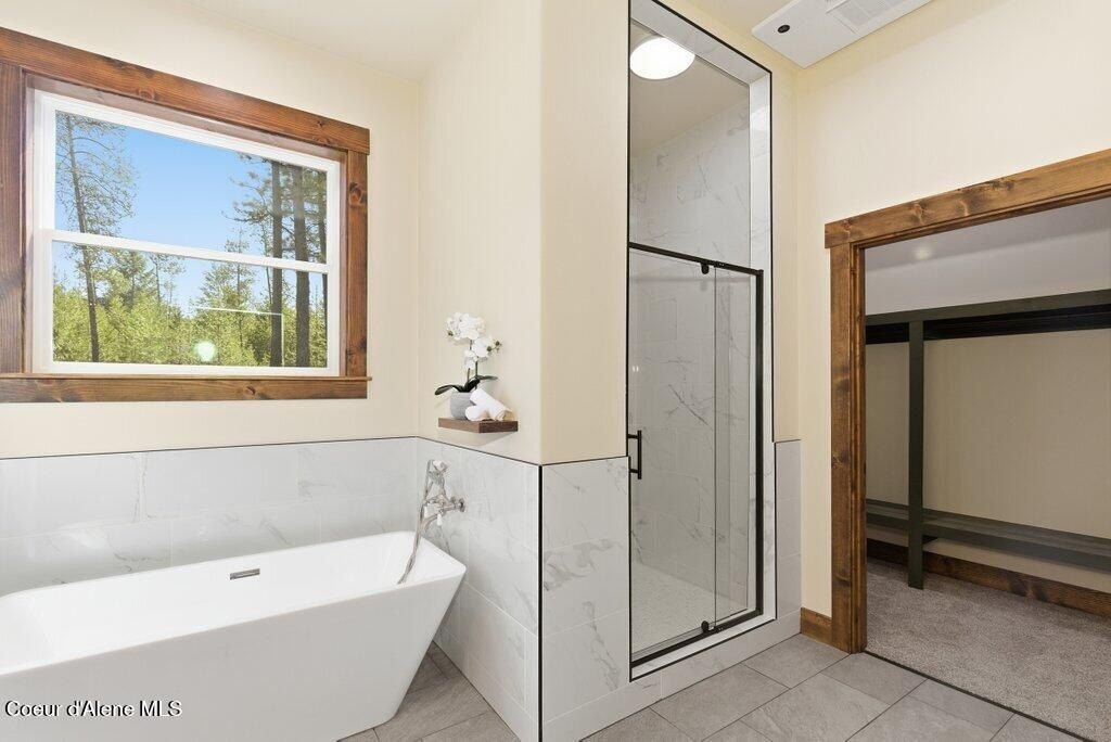 708 Tweedie Rd. Blanchard, ID 83804