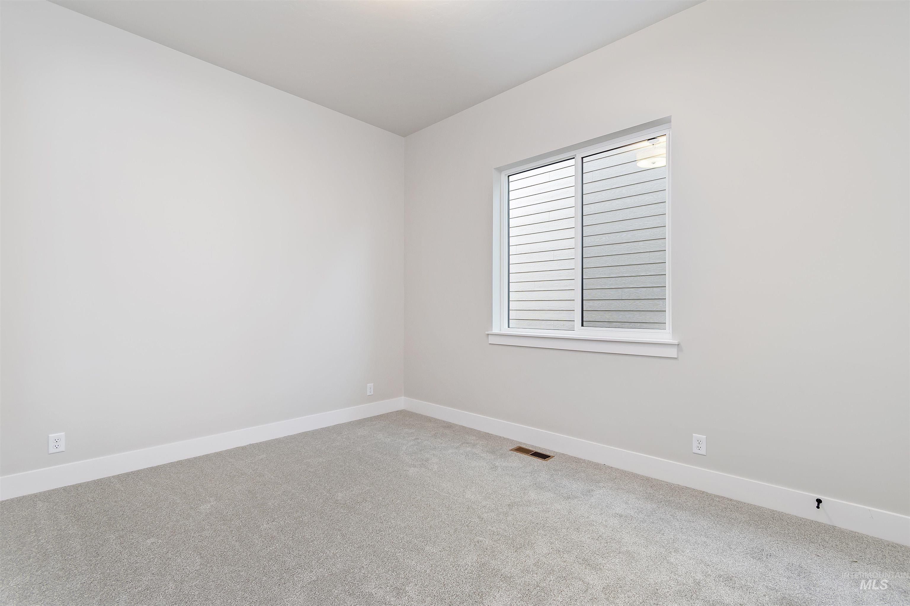 7082 W Newtown St. Eagle, ID 83616