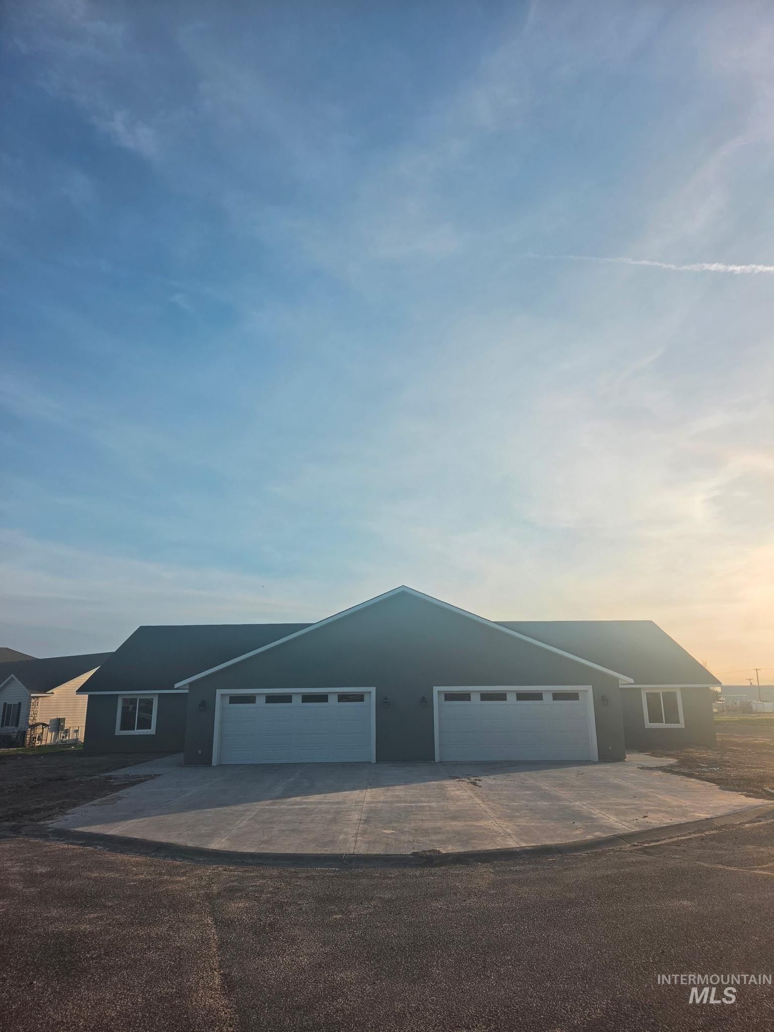 40 Lakeside Loop. Burley, ID 83318