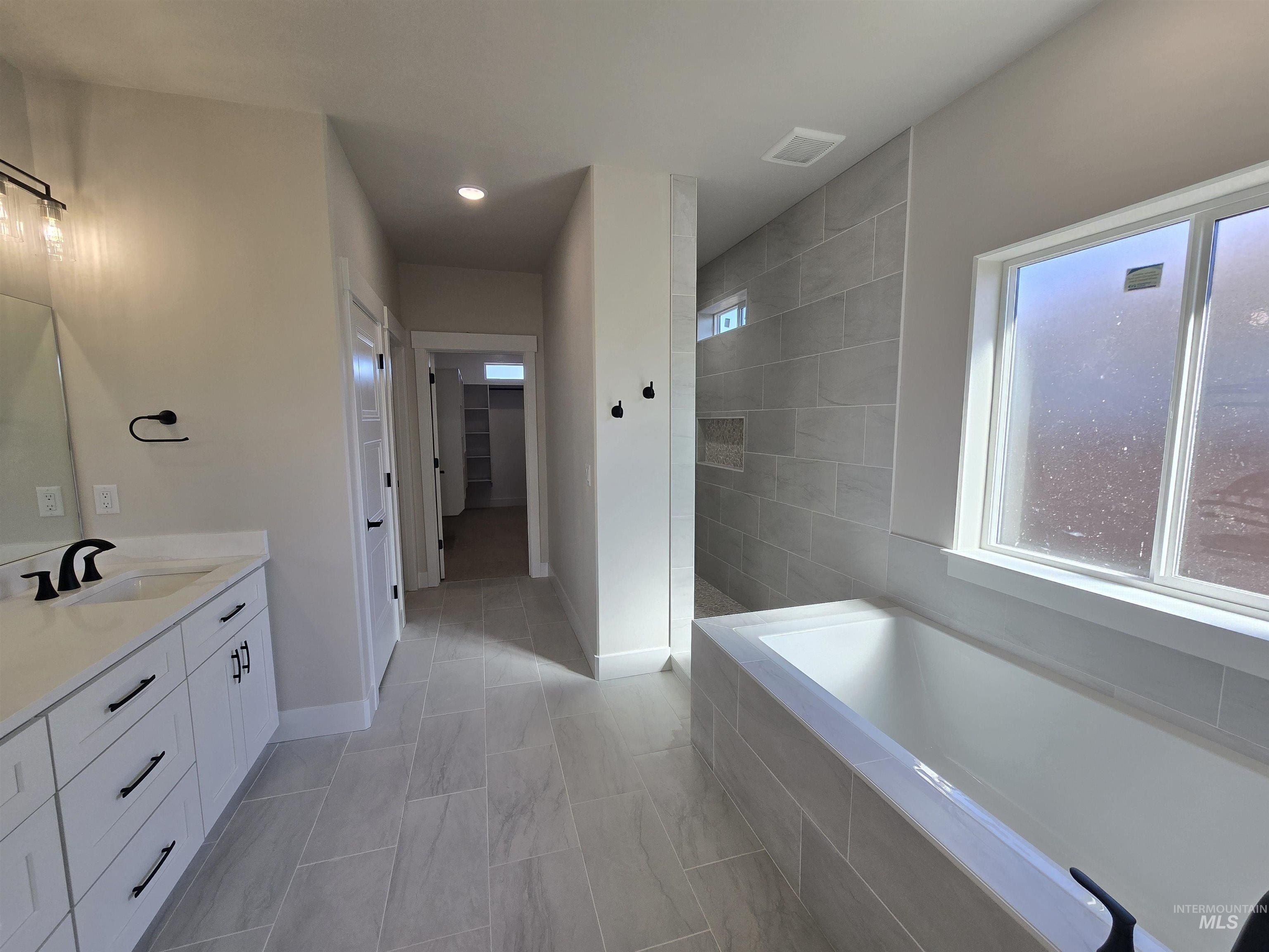 1577 Tule Dr. Twin Falls, ID 83301