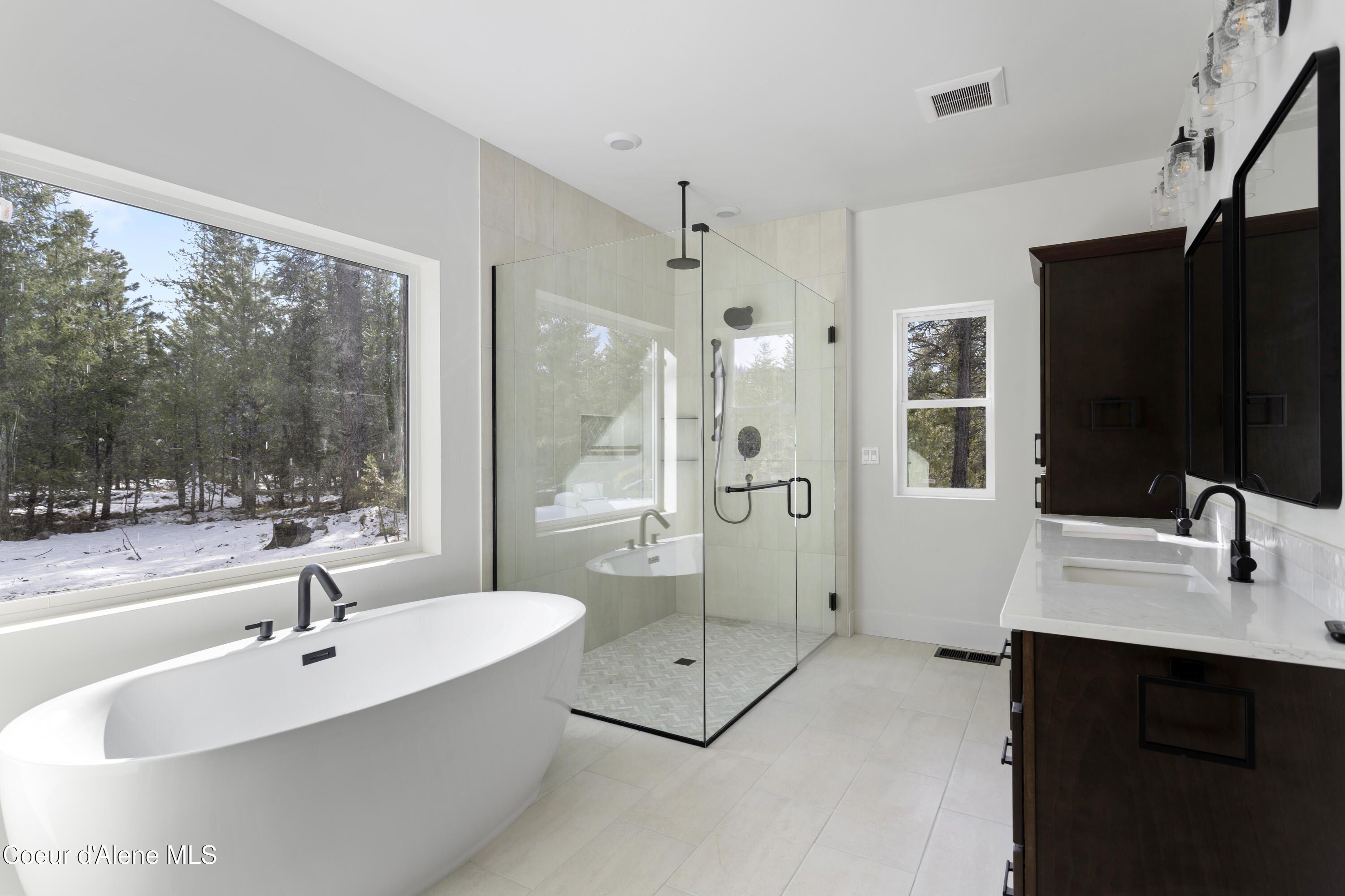 150 Atlanta Way. Spirit Lake, ID 83869