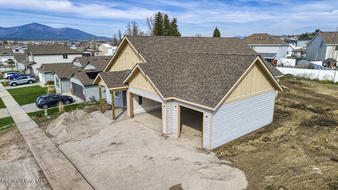 3264 N Van Winkle St. Post Falls, ID 83854