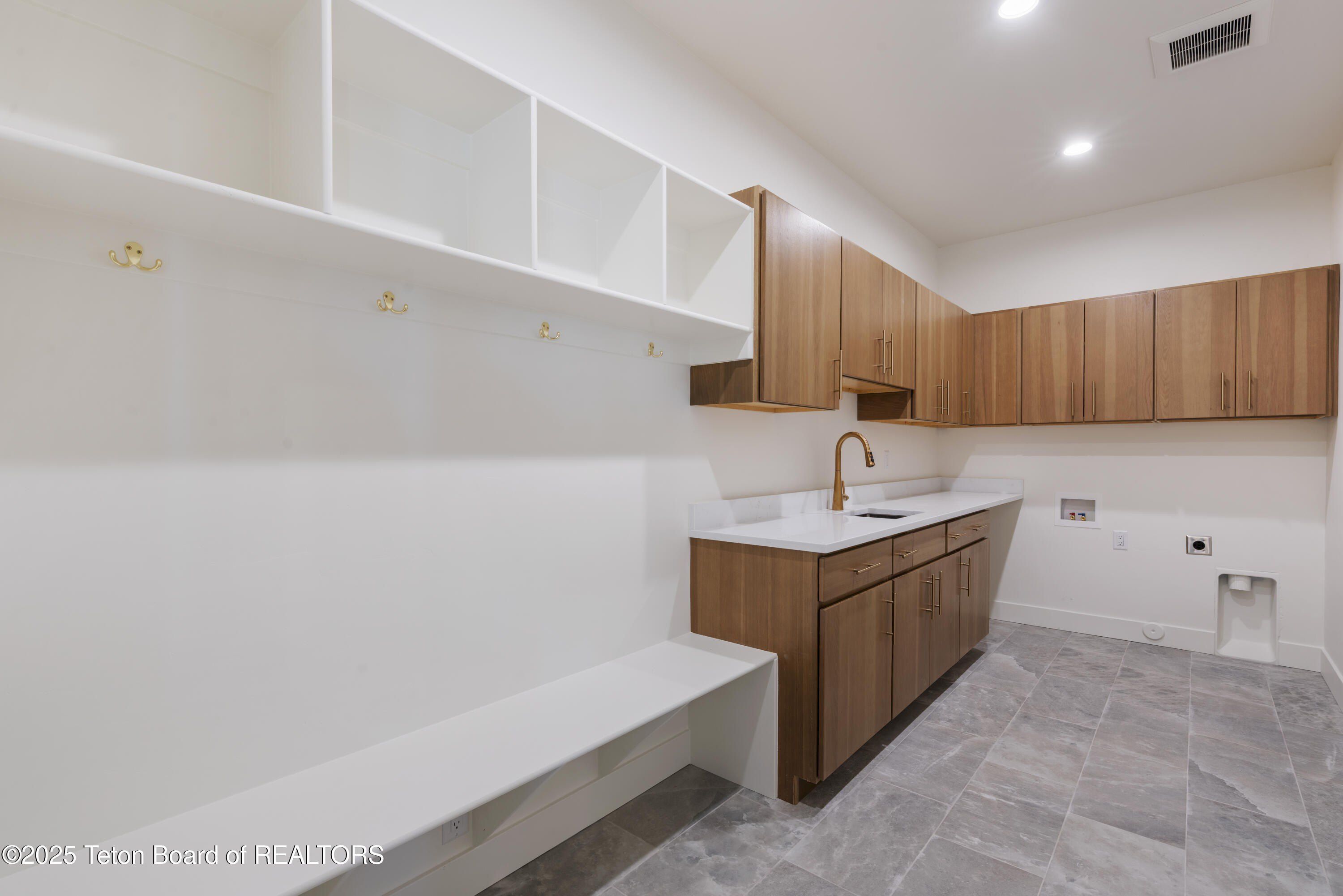 1170 Kayak Loop. Victor, ID 83455