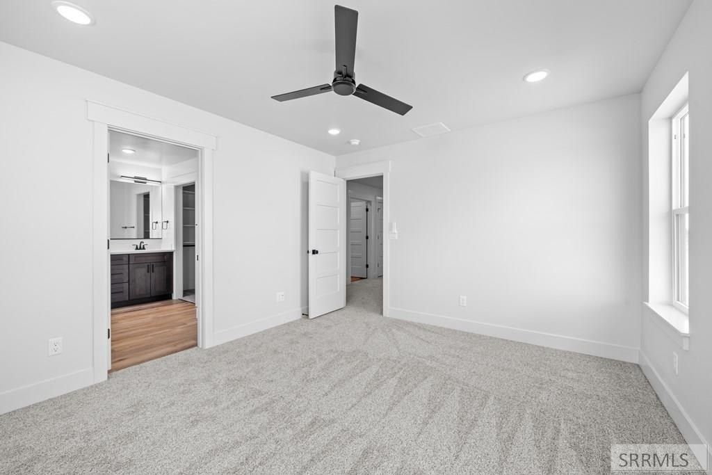 739 Curlew Drive. Ammon, ID 83406