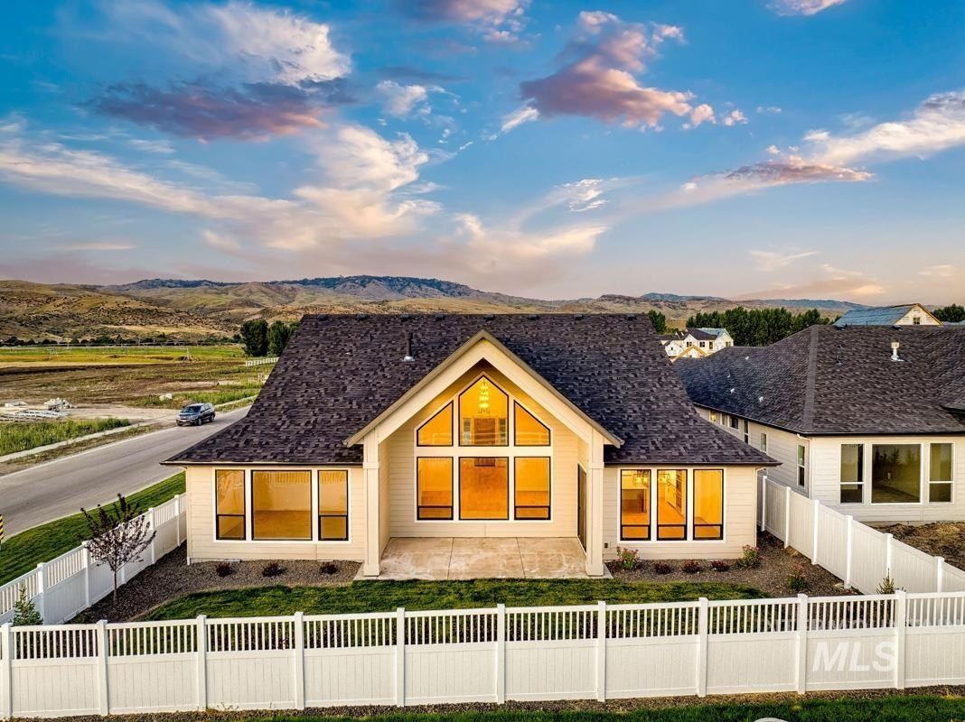 13265 N Spring Creek Way. Boise, ID 83714