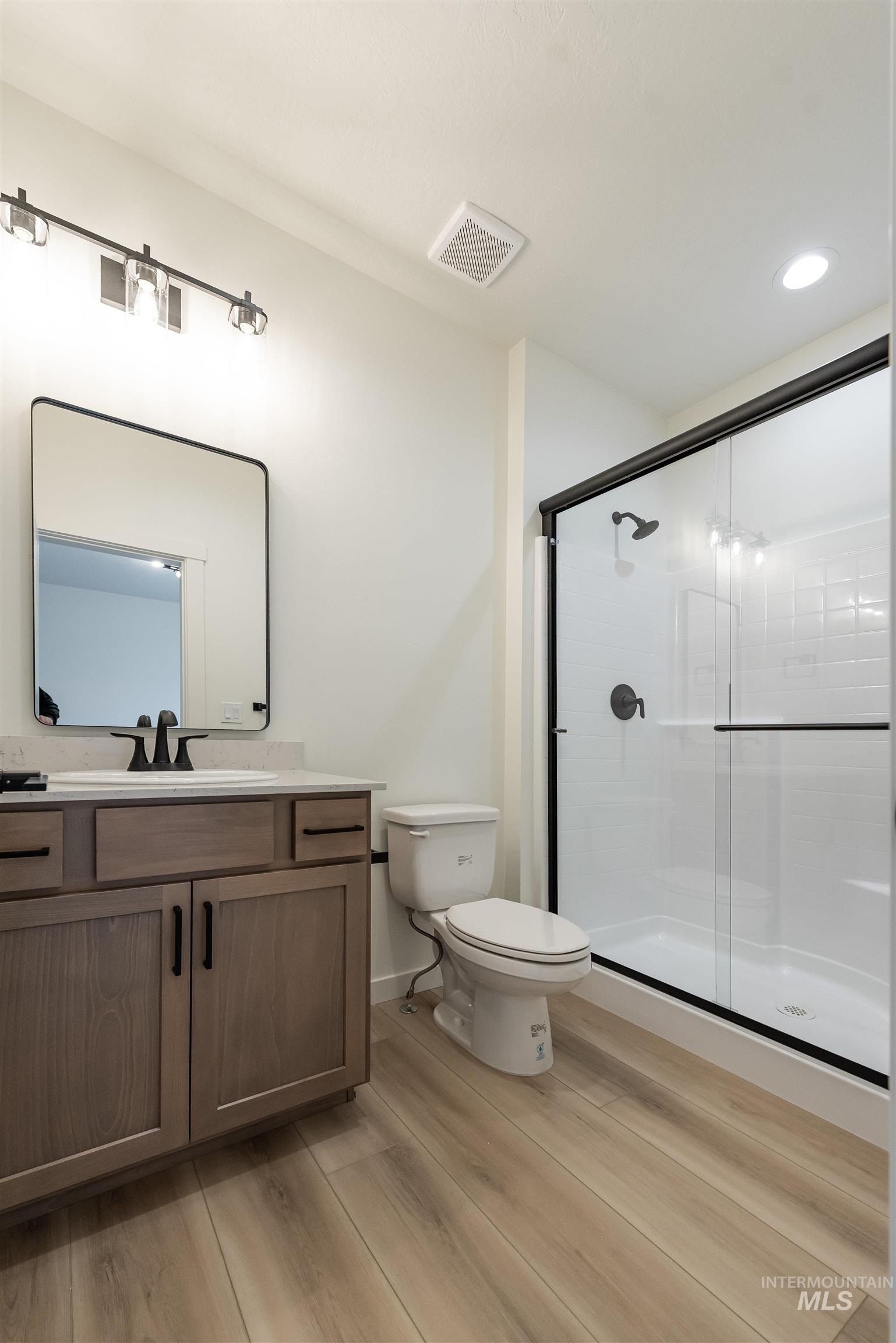 425 E Chevy Dr. Boise, ID 83716