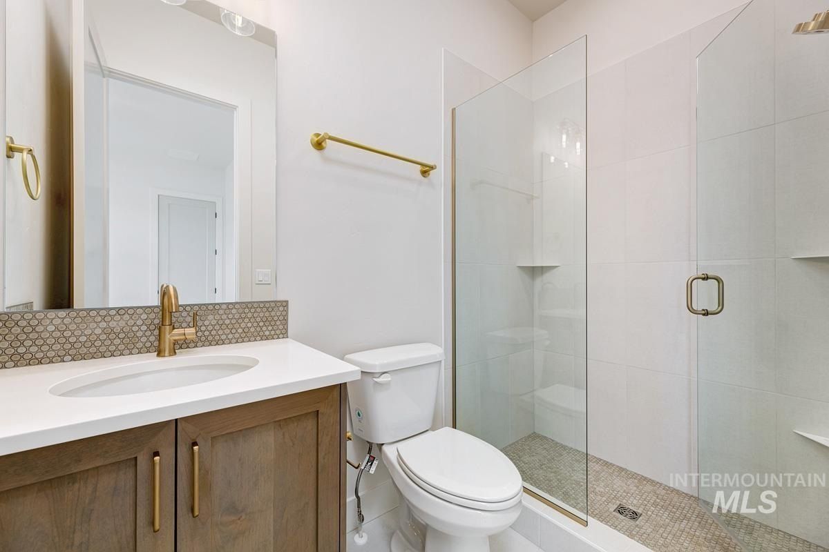 13498 N Spring Creek Way. Boise, ID 83714