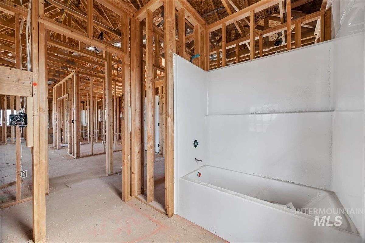 3705 N 2416 E. Filer, ID 83328