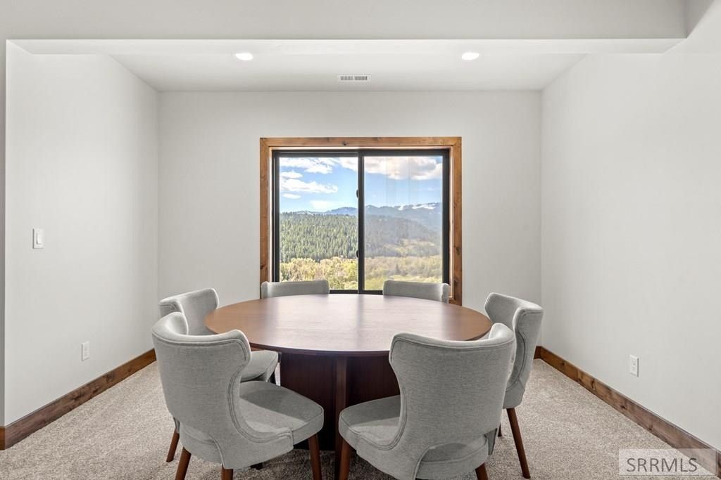 84 Lookout Cir. Irwin, ID 83428