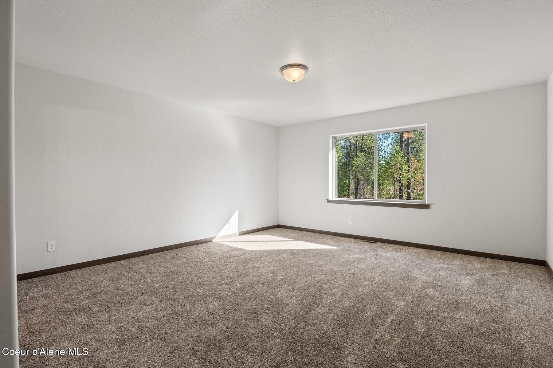 25833 N Dickens Rd. Athol, ID 83801