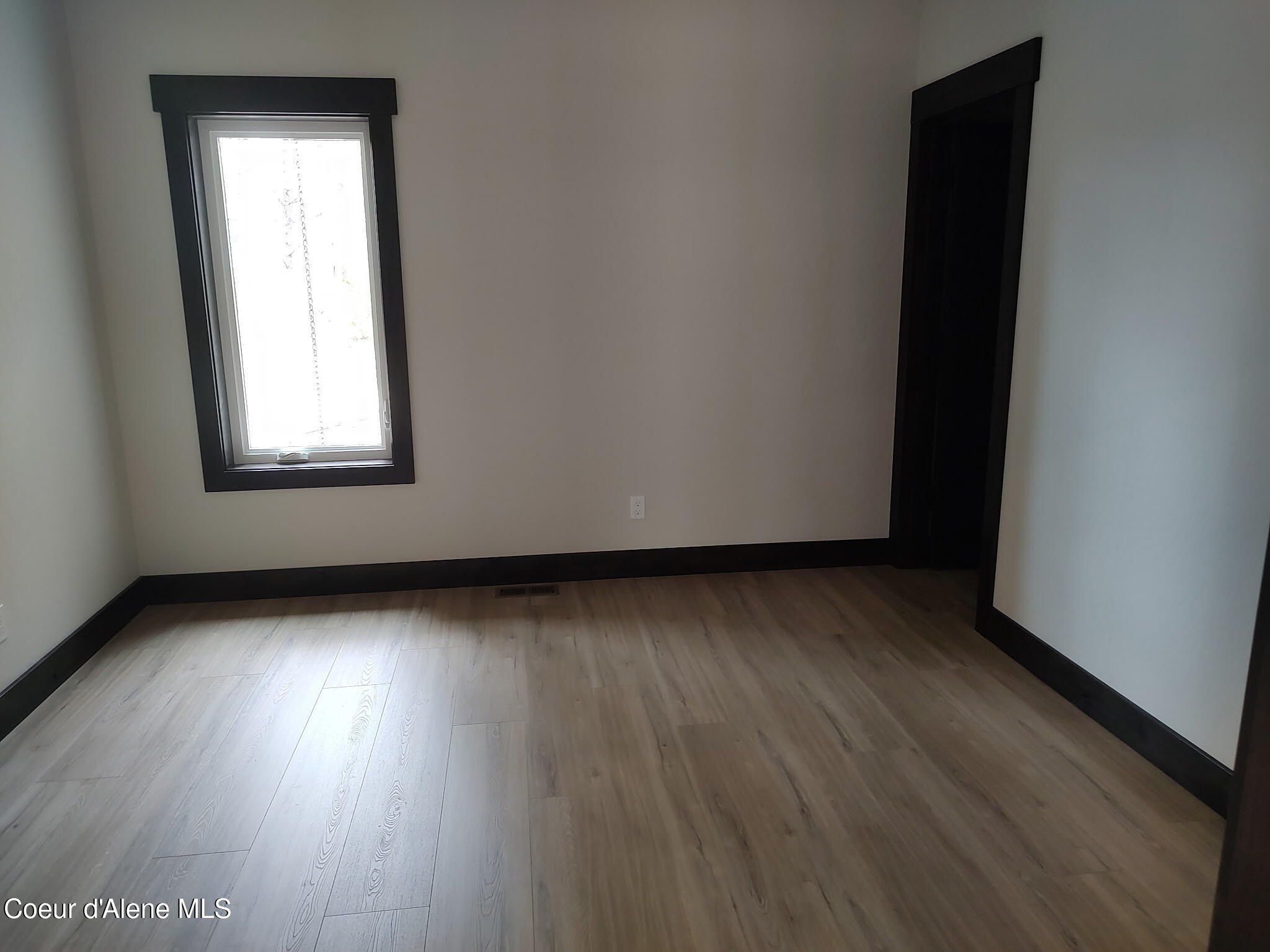 25787 N Dickens Rd. Athol, ID 83801