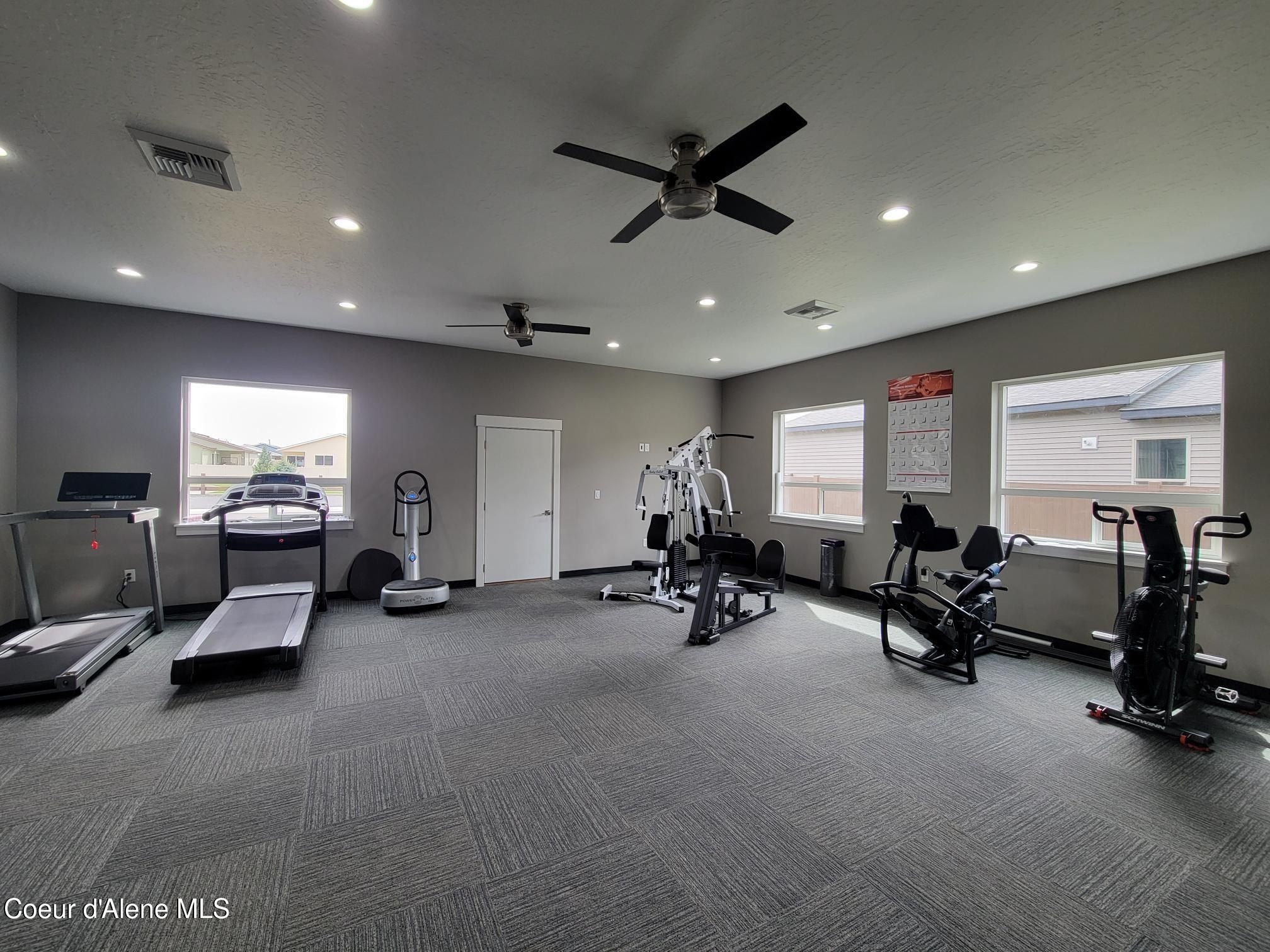 13940 N Rainier Loop. Rathdrum, ID 83858