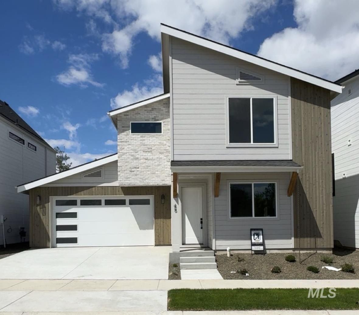 45 N Feather Reed Ave. Meridian, ID 83642