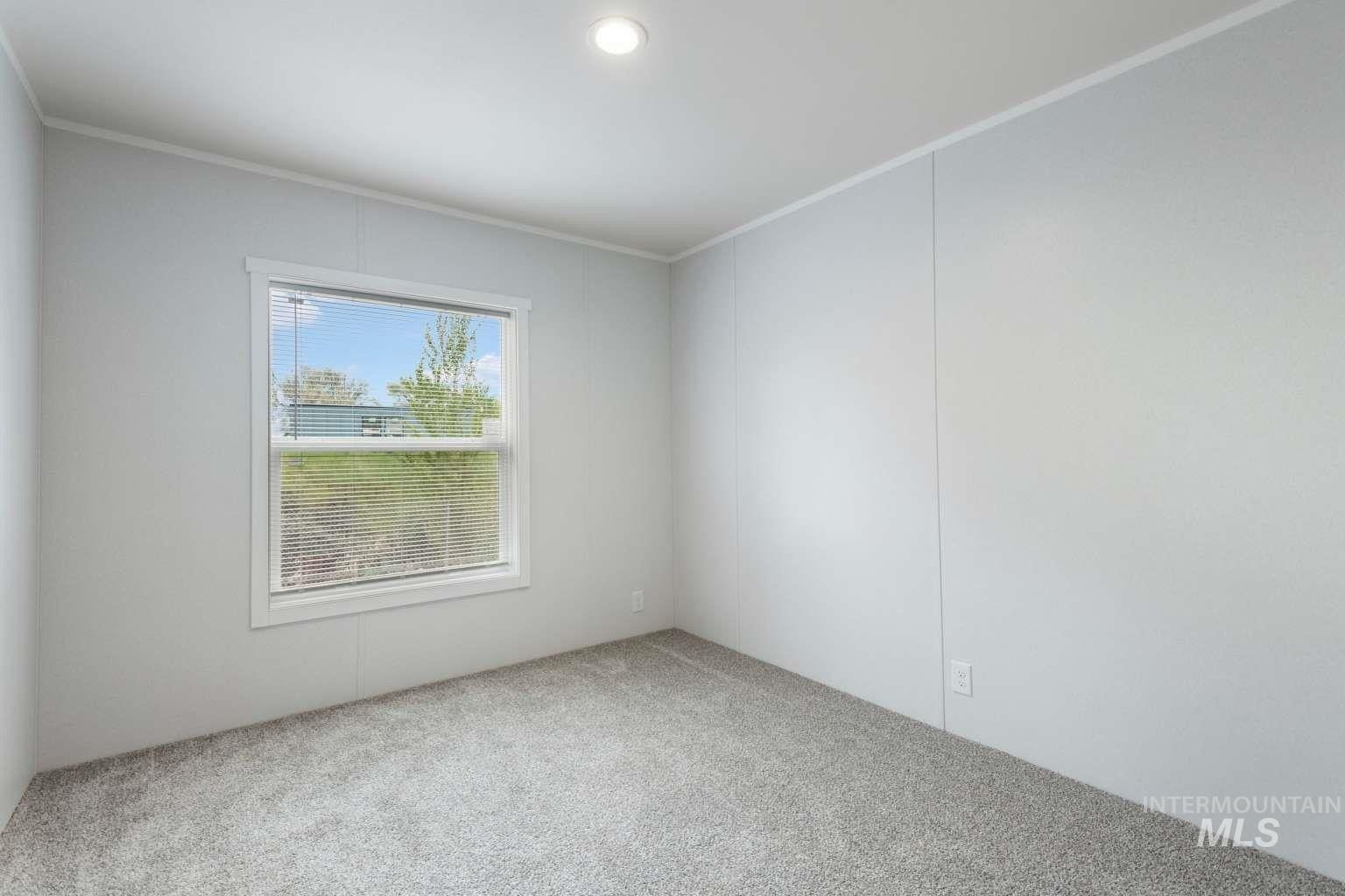 8143 N Andy Ln. Garden City, ID 83714