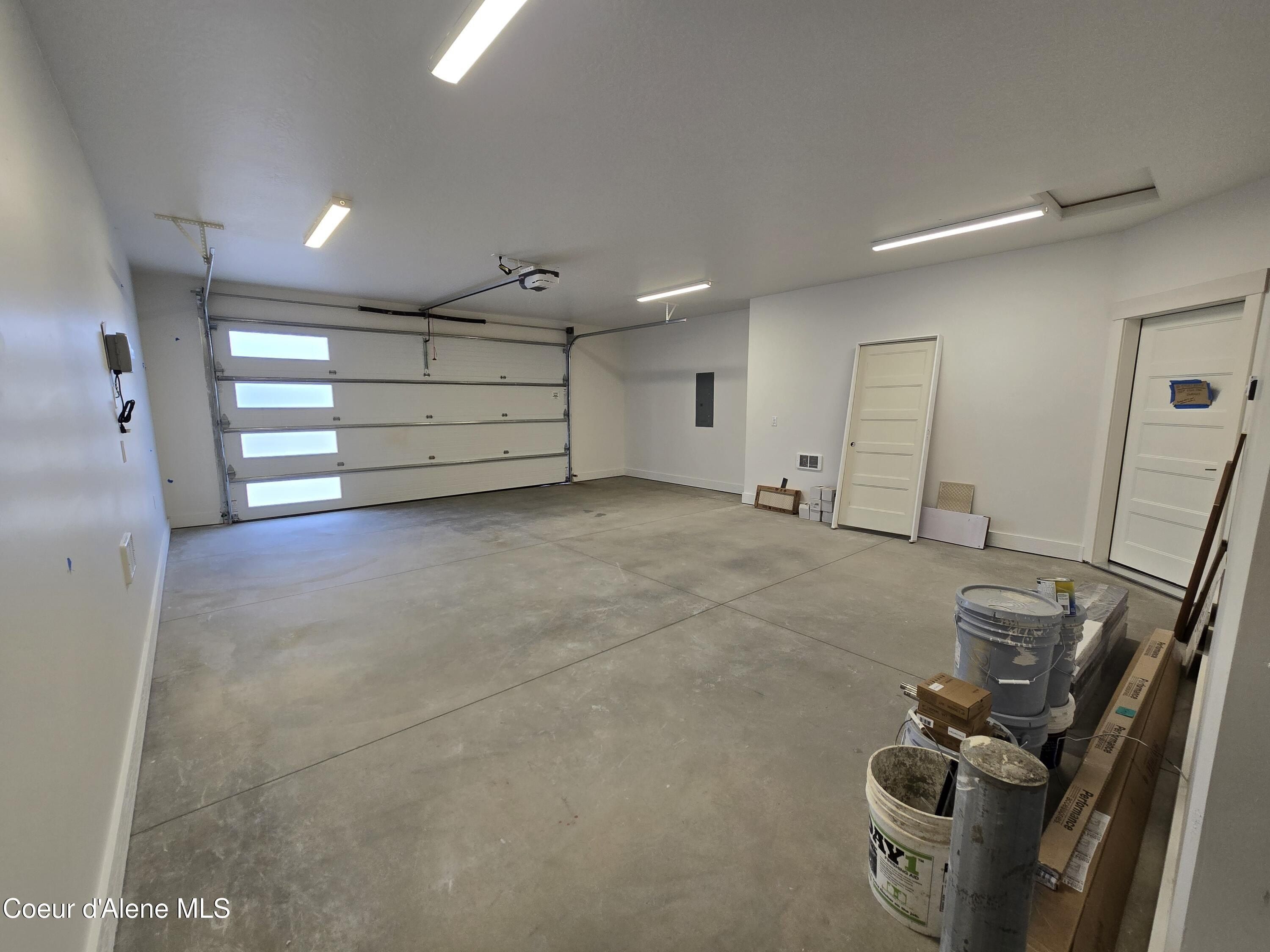 13932 N Rainier Loop. Rathdrum, ID 83858