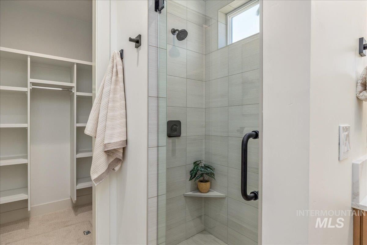 475 E Chevy Dr. Boise, ID 83716