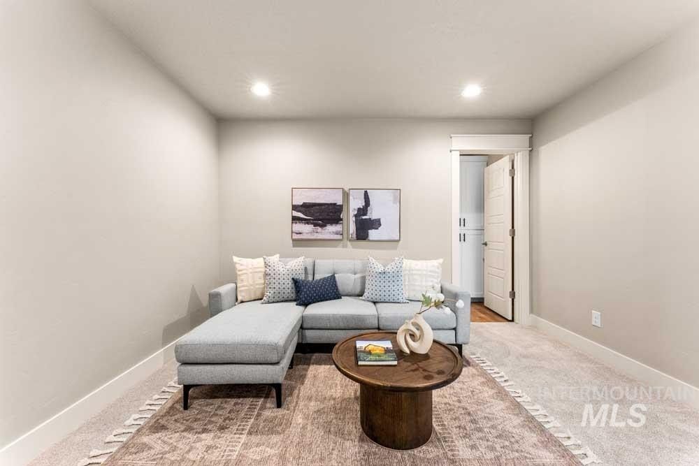 5067 N Pierce Park Lane. Boise, ID 83714