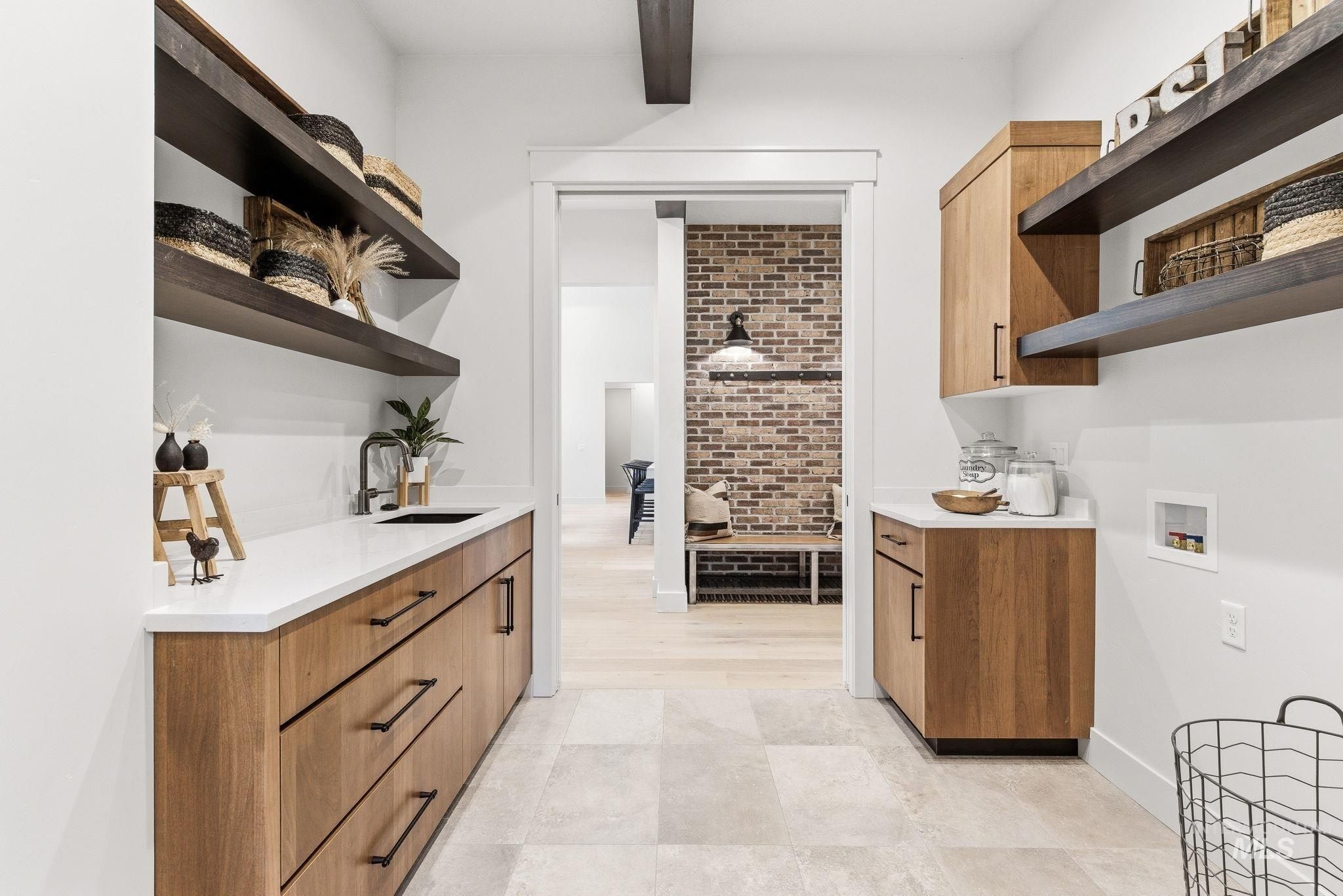 2425 W Rustic Forge. Eagle, ID 83616