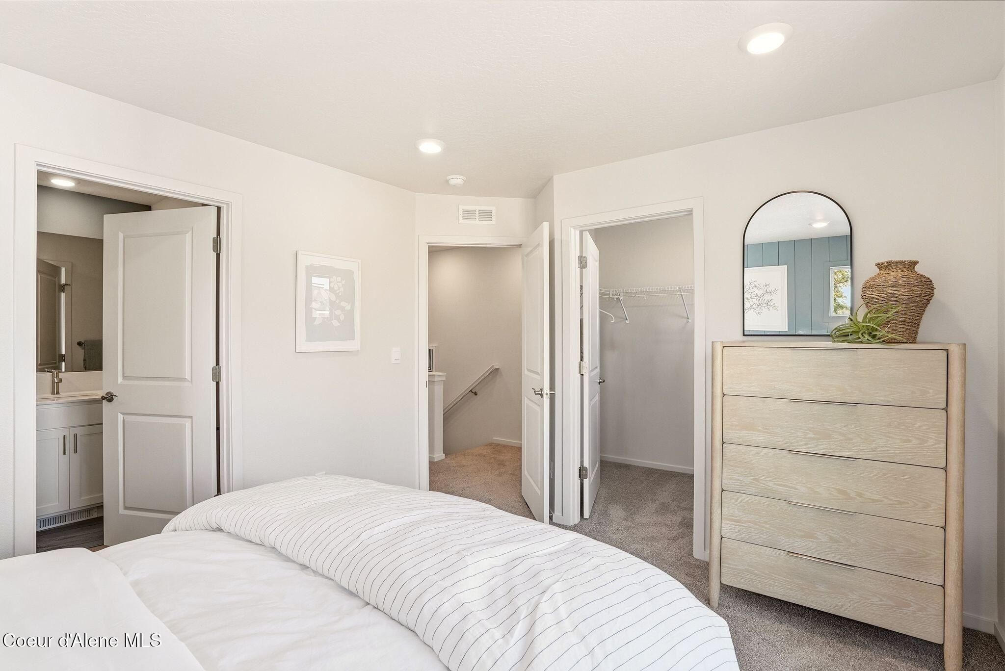 1129 W Pinewood Loop. Coeur D Alene, ID 83814