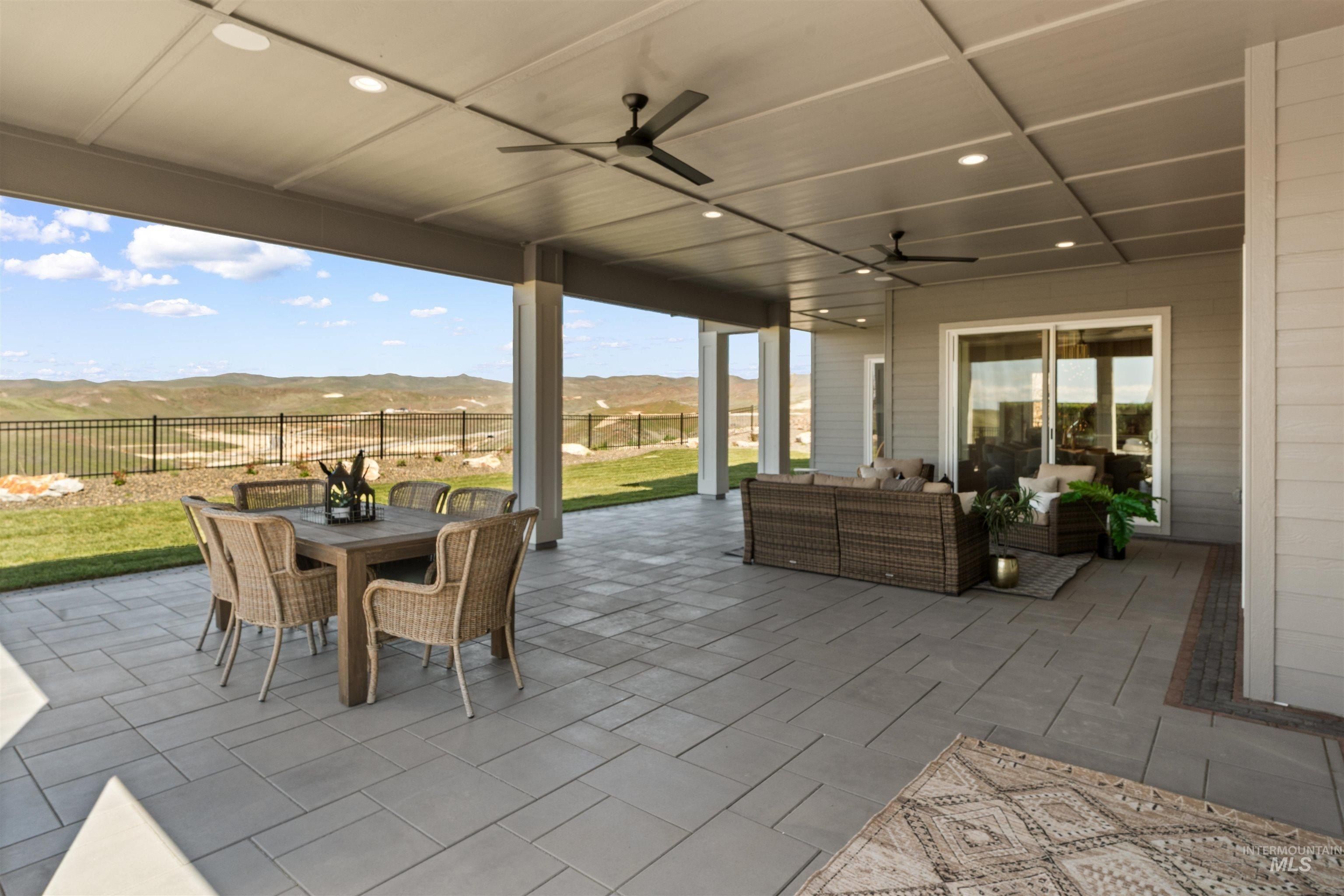 20465 N Swire Green Way. Eagle, ID 83714