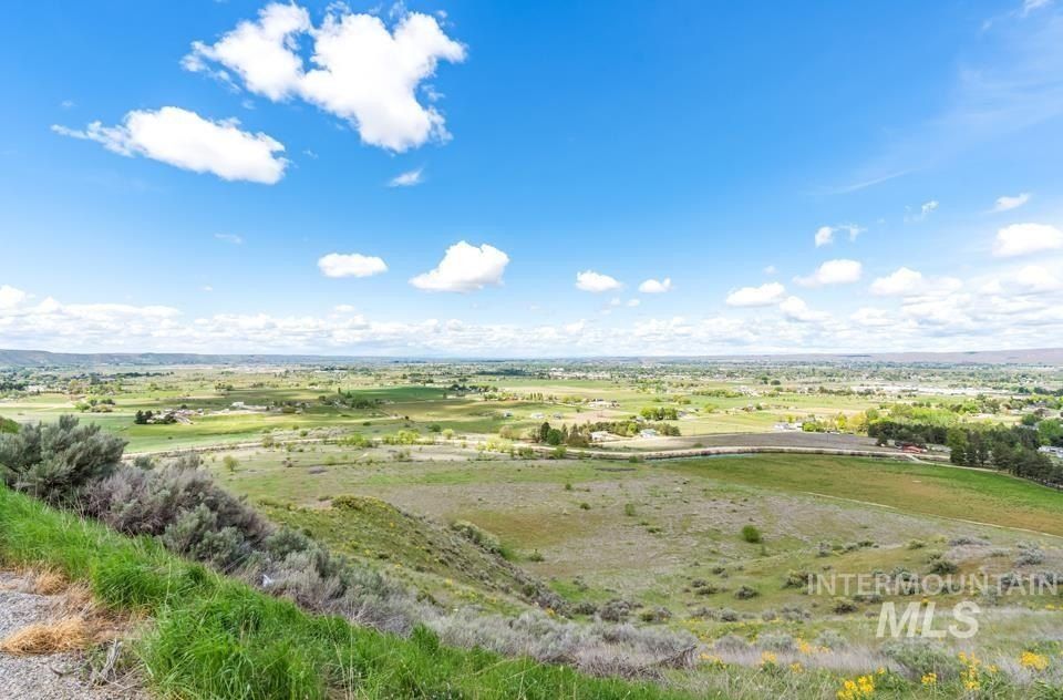 2736 Soulen Dr. Caldwell, ID 83607