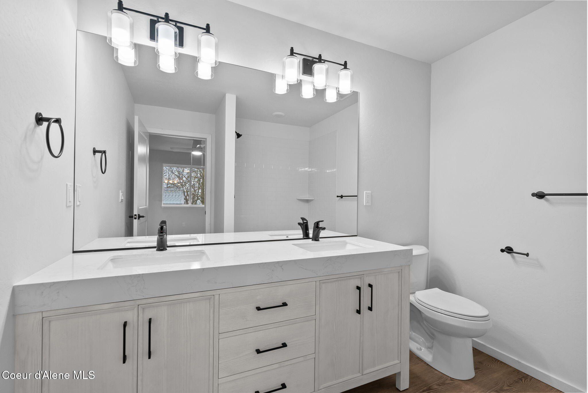 9814 N Laylin Circle. Hayden, ID 83835