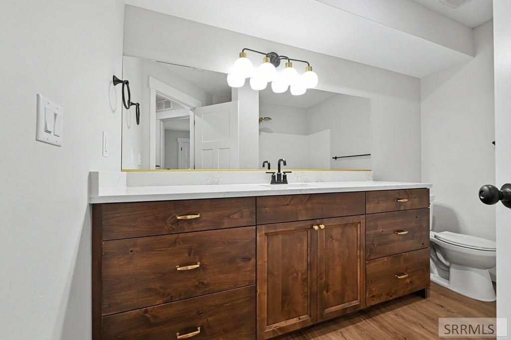 3928 Hidden Valley Drive. Ammon, ID 83406