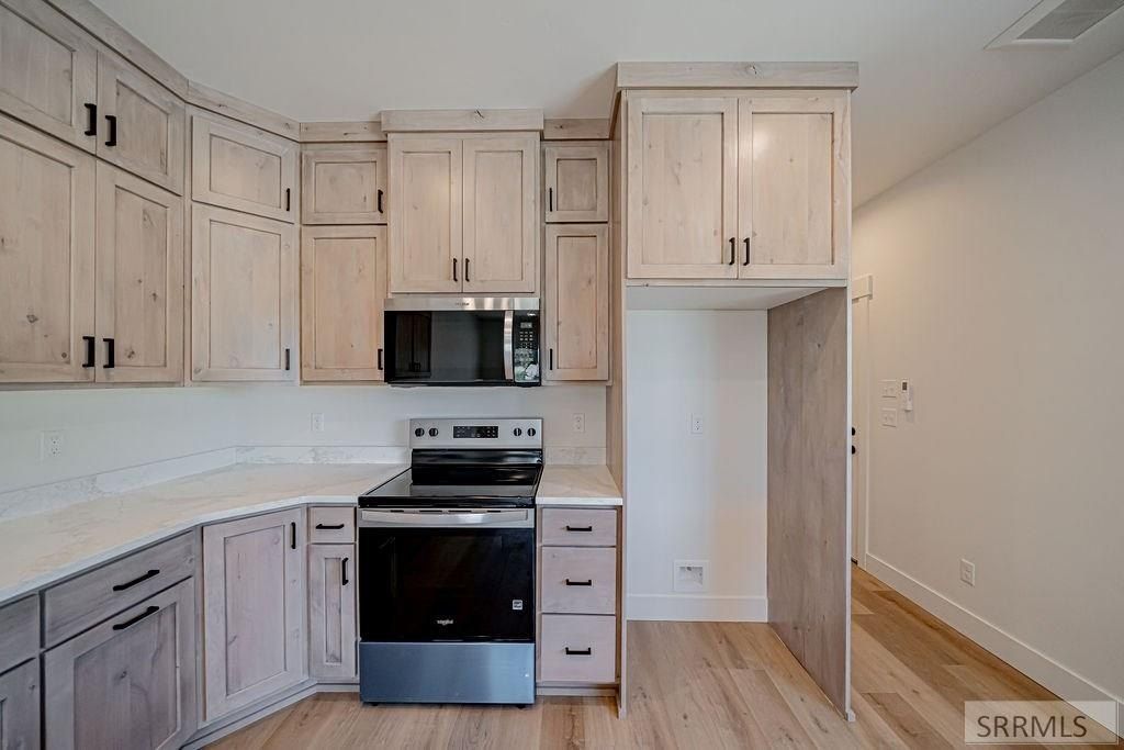 12951297 Bear Avenue. Idaho Falls, ID 83402