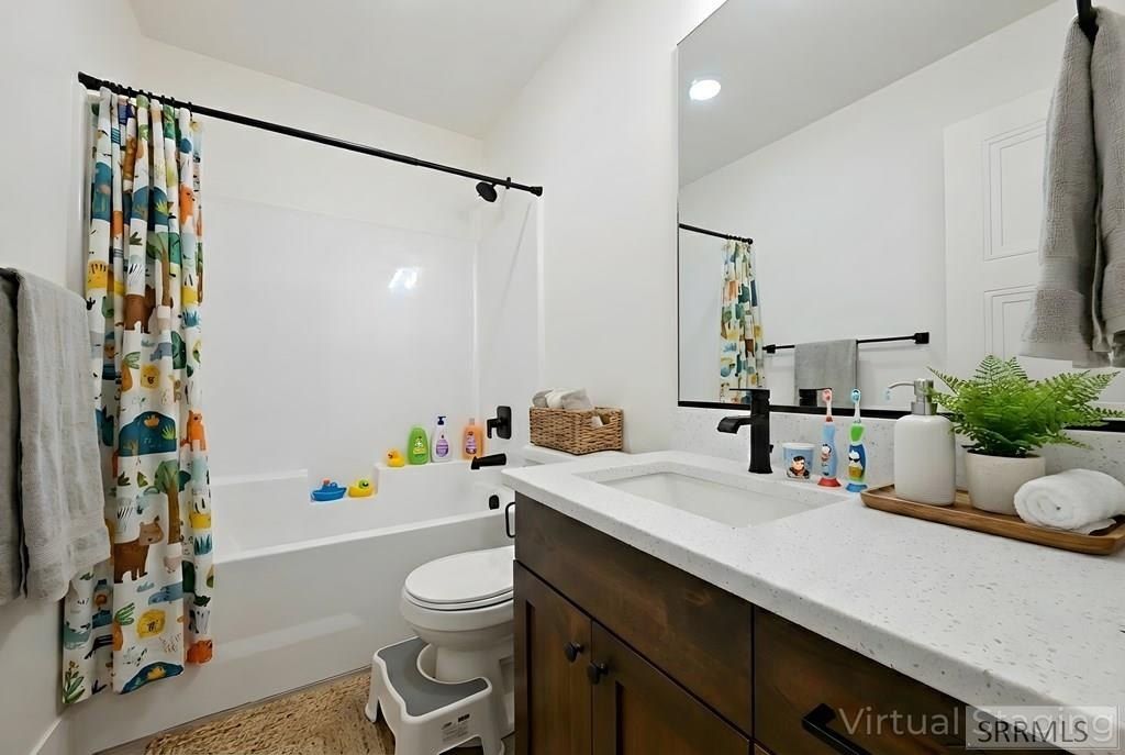4614 Kapono Court. Ammon, ID 83406
