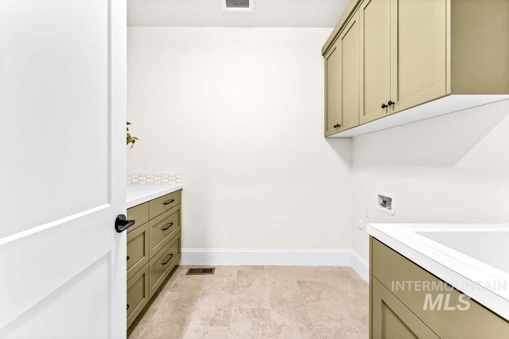 817 N Gracie Avenue. Eagle, ID 83616