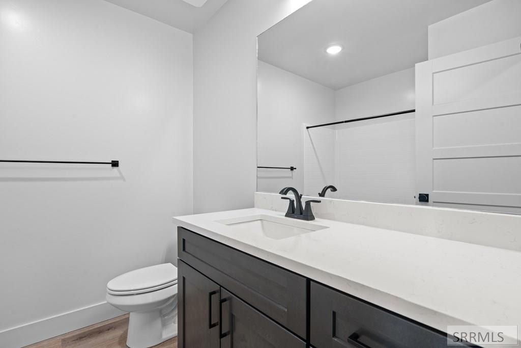 763 Curlew Drive. Ammon, ID 83401