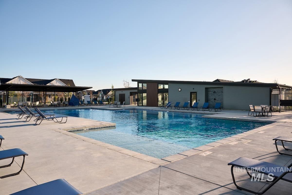 900 E Crescendo St. Meridian, ID 83642