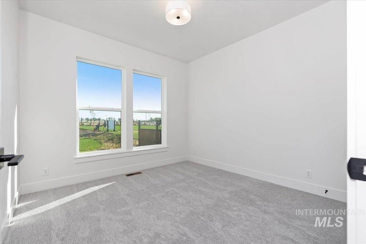 11135 S Corballis Ln. Kuna, ID 83634